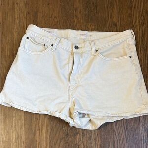 Levi’s women’s 80s mom shorts size 33